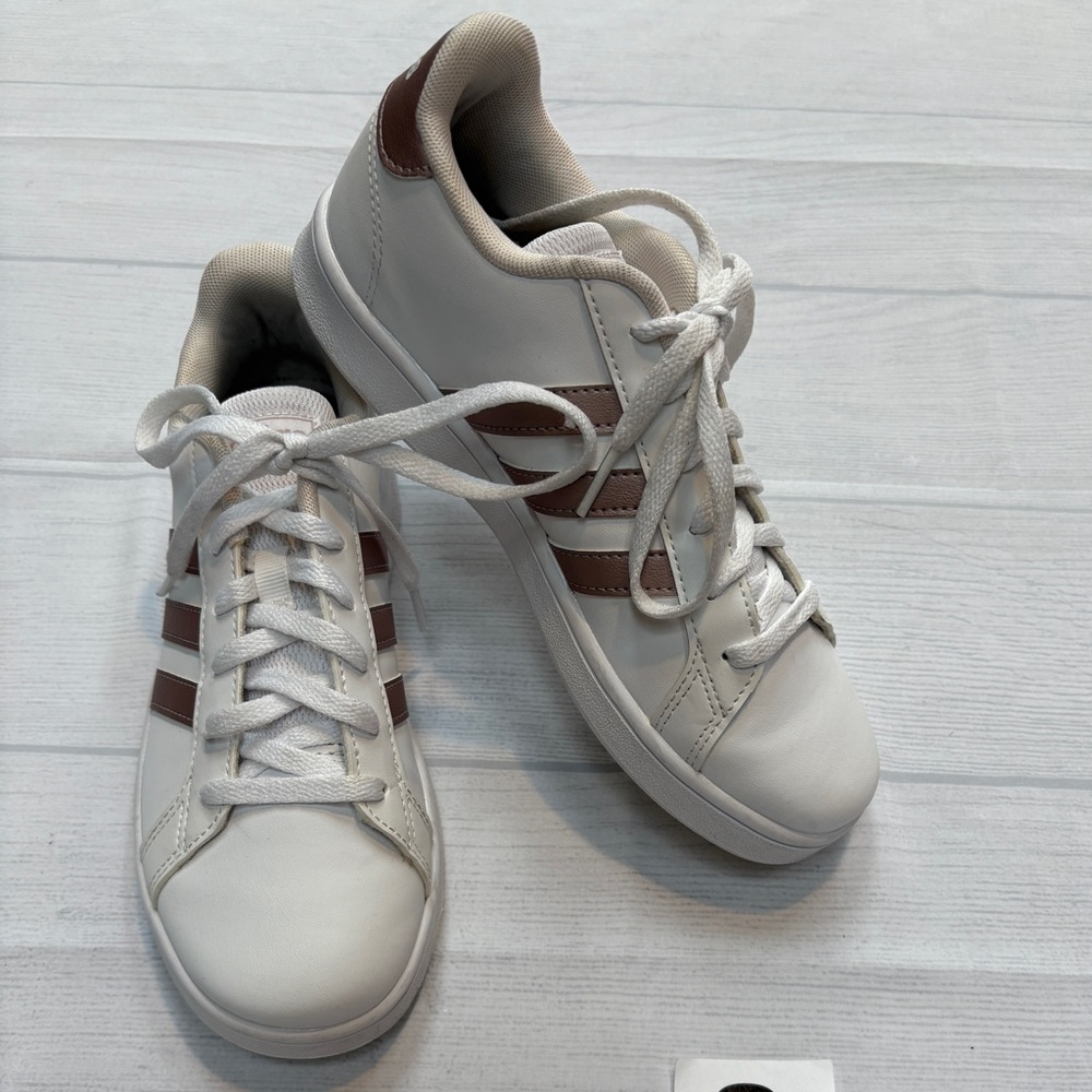 adidas Grand Court Kids Sneakers White and Copper size 3.5